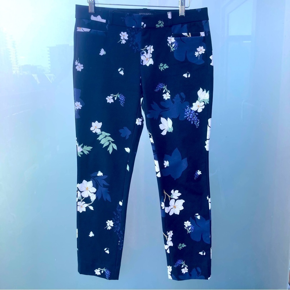 BANANA REPUBLIC Sz 4 Sloan Floral Tapered  Leg Front Back Pockets Trousers